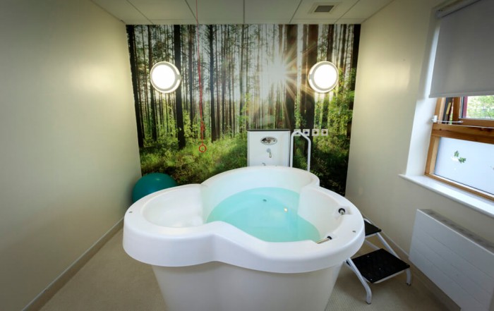 Medical Product Photography, Hospital Birthing Pool