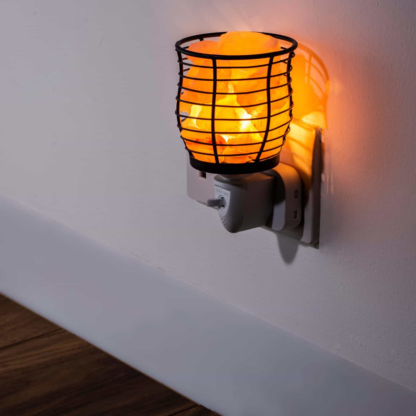 Product photograph of indoor plugin lamp with glowing rock salt